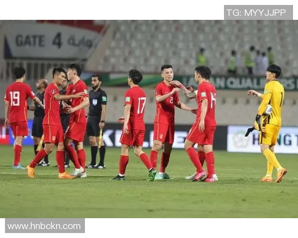 成都羽毛球队在世界杯预选赛中以63分稳居积分榜首位